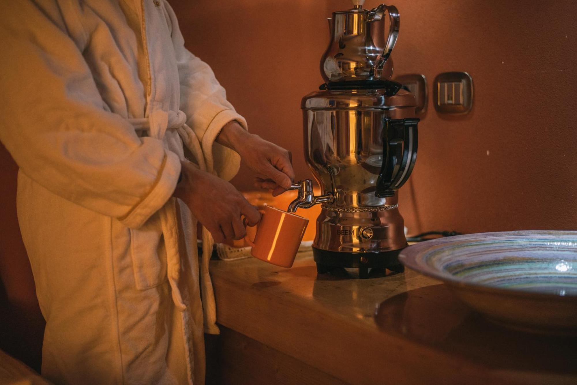 Hotel Arnika Pozza di Fassa Ngoại thất bức ảnh